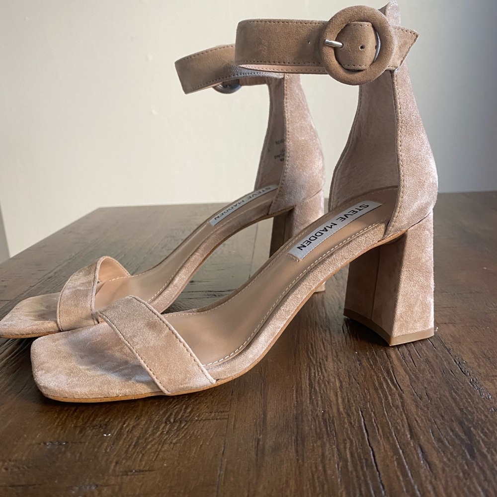 Nude Steve Madden Shoes, like new barely worn